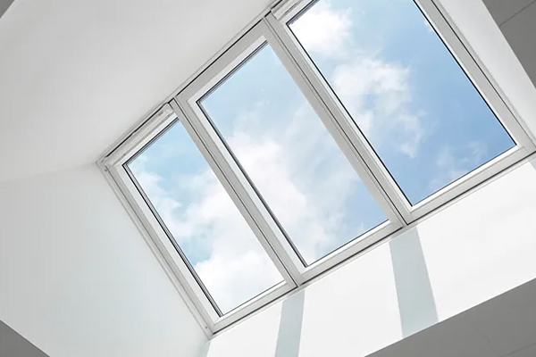 VELUX -tasakaton ikkunat